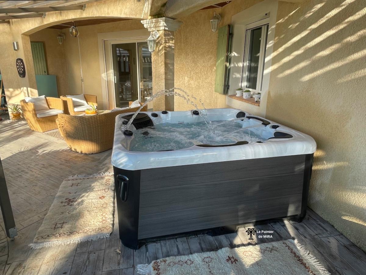 palmier-mira-jacuzzi-05-terrasse-1280s